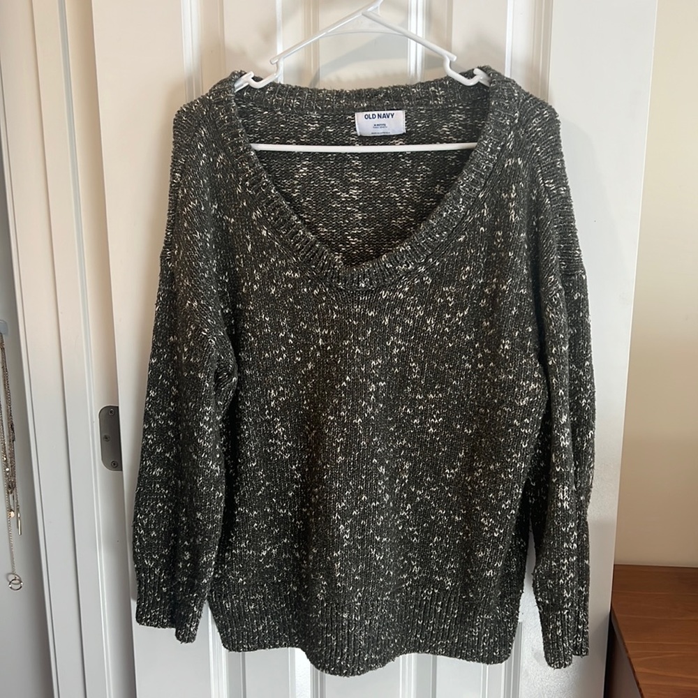 Green and white sweater, wide scoop neck